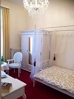 Kurvilla Fürstin Pauline