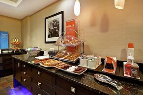 Hampton Inn & Suites Detroit-Canton