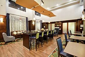 Hampton Inn & Suites Detroit-Canton