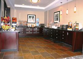 Hampton Inn & Suites Detroit-Canton