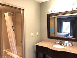 Hampton Inn & Suites Detroit-Canton