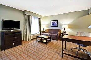 Hampton Inn & Suites Detroit-Canton