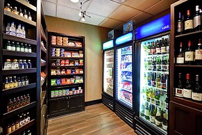 Hampton Inn & Suites Detroit-Canton