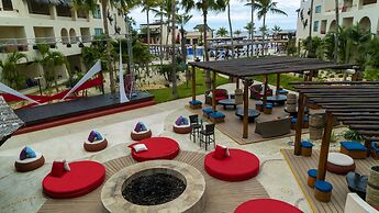 Grand Decameron Los Cabos, A Trademark All-Inclusive Resort