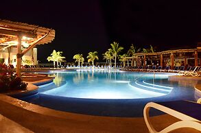 Grand Decameron Los Cabos, A Trademark All-Inclusive Resort