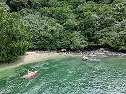 Matangi Private Island Resort