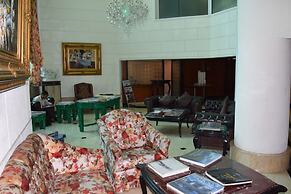 Hotel The Royal Plaza