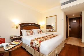 Hotel The Royal Plaza