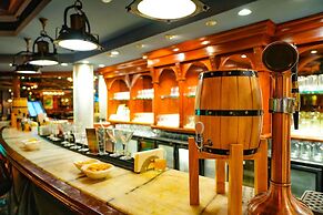 Hotel The Royal Plaza