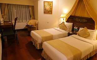 Hotel The Royal Plaza