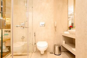 Hotel The Royal Plaza