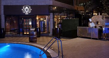 Hotel The Royal Plaza