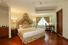 Hotel The Royal Plaza