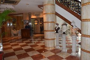 Hotel The Royal Plaza