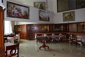 Hotel The Royal Plaza