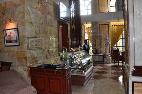 Hotel The Royal Plaza