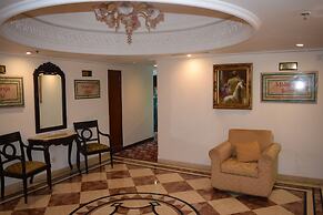 Hotel The Royal Plaza