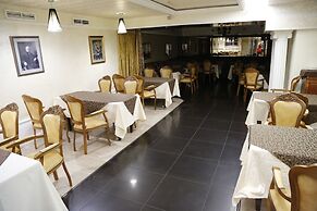 Nikol Business Hotel