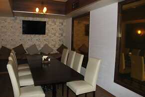 Nikol Business Hotel