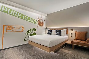 Moxy Belfast City