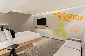 Moxy Belfast City
