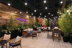 Moxy Belfast City