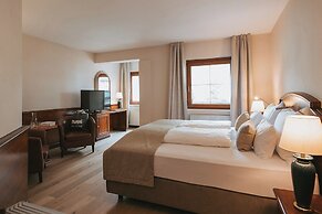MANNI The Hotel