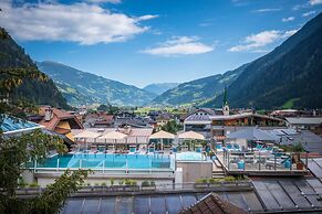 MANNI The Hotel