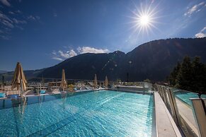MANNI The Hotel