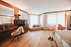 MANNI The Hotel