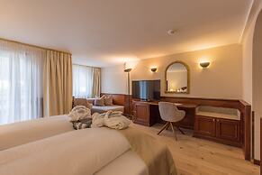 MANNI The Hotel