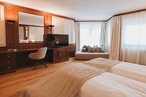 MANNI The Hotel