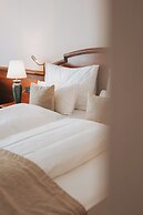 MANNI The Hotel