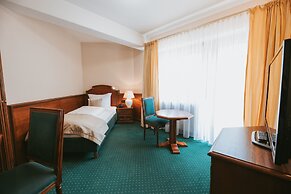 MANNI The Hotel