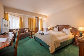 MANNI The Hotel