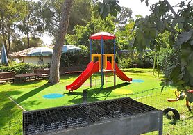 Shoresh Green Hills Family Suites Hotel