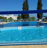 Shoresh Green Hills Family Suites Hotel