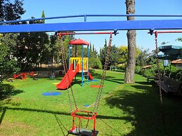 Shoresh Green Hills Family Suites Hotel