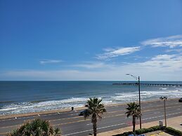 Holiday Inn Express Hotel & Suites Galveston West-Seawall by IHG
