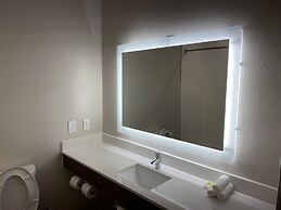 Holiday Inn Express Hotel & Suites Galveston West-Seawall by IHG