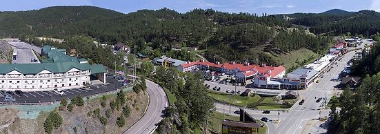 Ramada by Wyndham Keystone Near Mt Rushmore