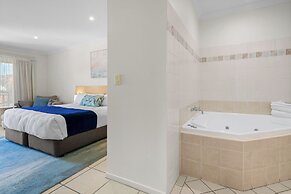 Terrigal Sails Serviced Apartments