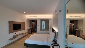 Mirage Hotel