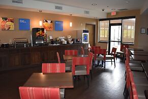 Comfort Inn and Suites Near Lake Guntersville