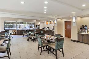 Comfort Suites Columbia Northeast - Fort Jackson