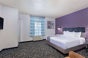 La Quinta Inn & Suites by Wyndham Bowling Green
