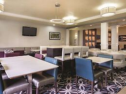 La Quinta Inn & Suites by Wyndham Bowling Green