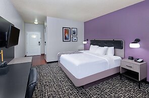 La Quinta Inn & Suites by Wyndham Bowling Green