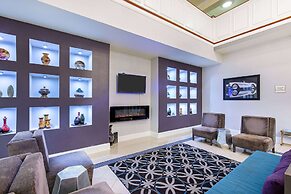 La Quinta Inn & Suites by Wyndham Bowling Green