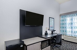 La Quinta Inn & Suites by Wyndham Bowling Green